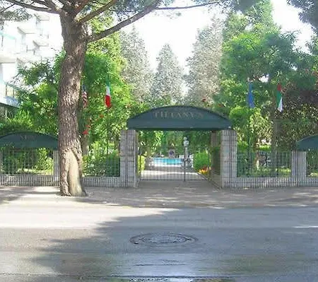 New Tiffany's Park Hotel