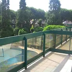 New Tiffany's Park מלון