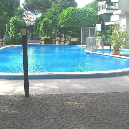 New Tiffany's Park Hotel