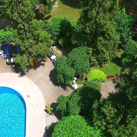 New Tiffany's Park Hotel