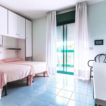 New Tiffany's Park 3* リド・ディ・イエゾロ