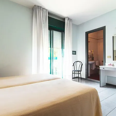 New Tiffany's Park Hotel 3*